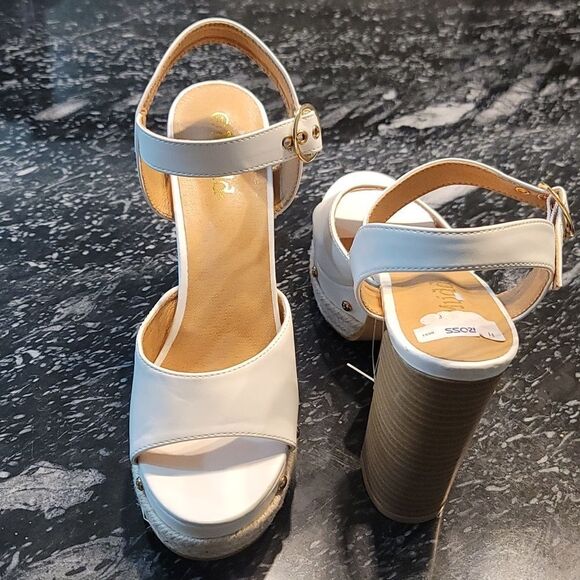 BRAND NEW MUDD CHUNKY PLATFORM ROUND-TOE HEEL STUDDED SANDALS - Picture 10 of 14